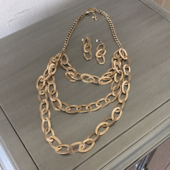 Necklace And Earring Set. Never Worn NWT - Picture 1 of 4